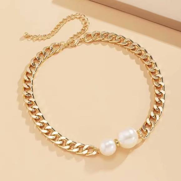 Anthropologie Ginevra Pearl Gold Chain Statement Necklace - Picture 9 of 13
